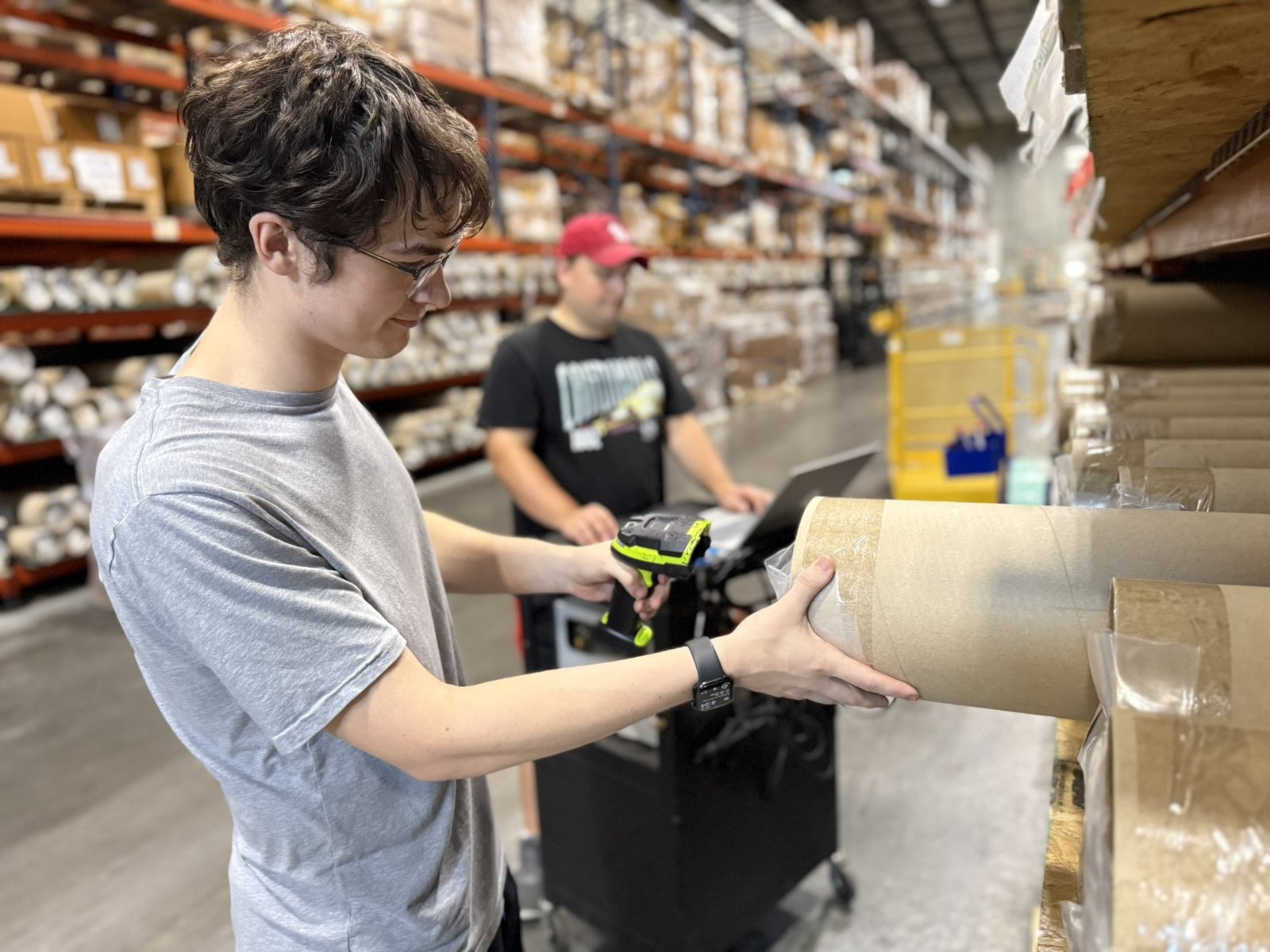 Superior Freight employee scanning warehouse inventory